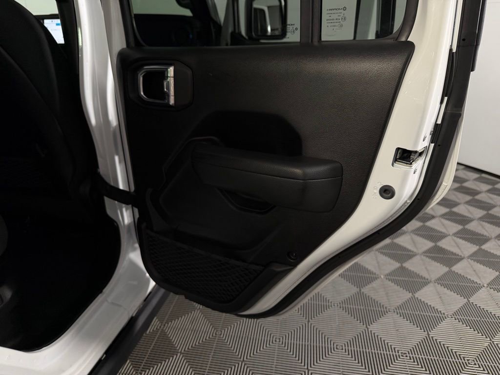 Used 2025 Jeep Wrangler Unlimited Rubicon 4xe w/ Convenience Group image 30