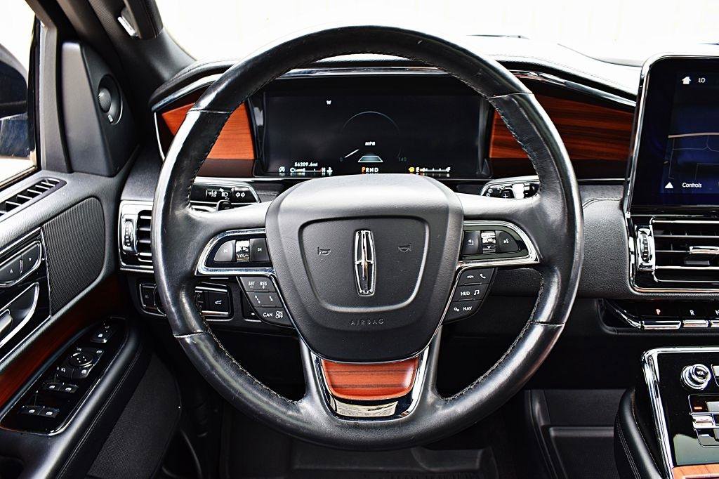 Used 2019 Lincoln Navigator Select w/ Technology Package AWD/4WD image 26