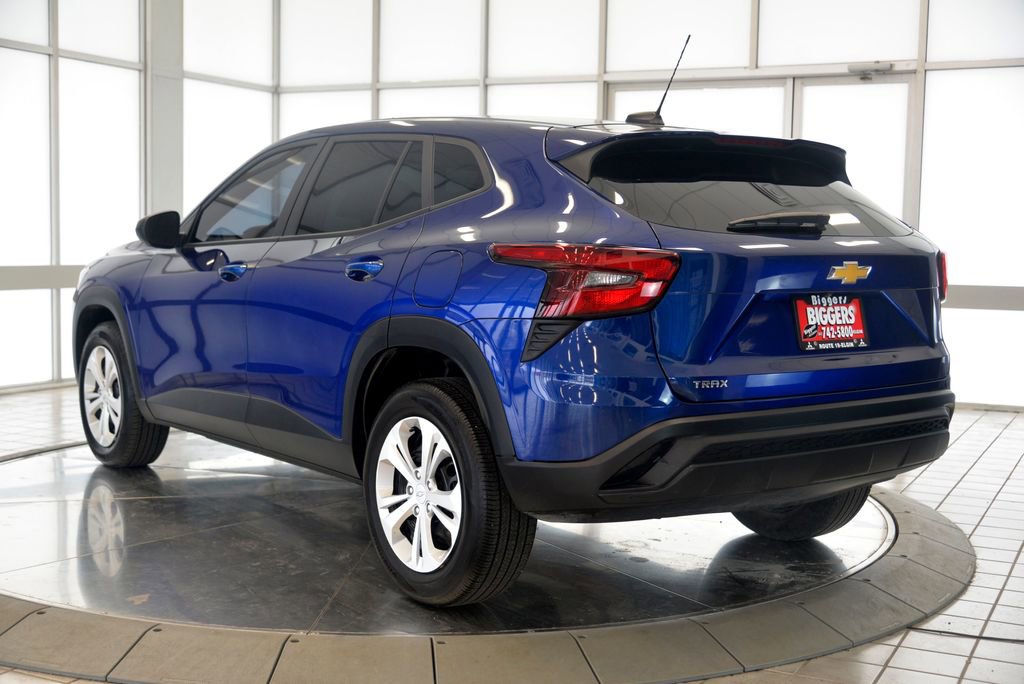 Used 2024 Chevrolet Trax LS image 6