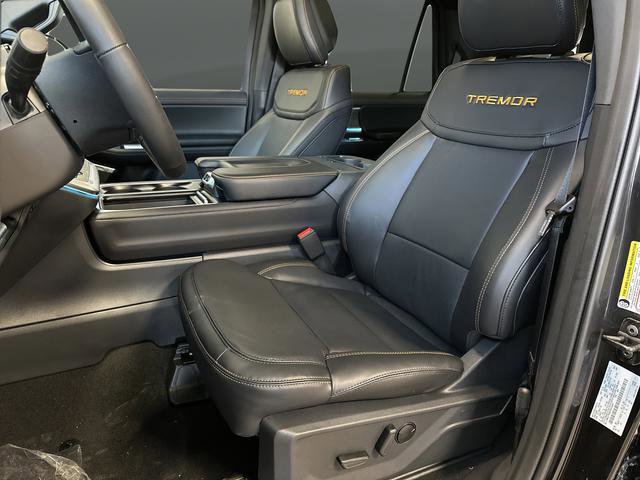 New 2026 Ford Expedition Tremor image 4