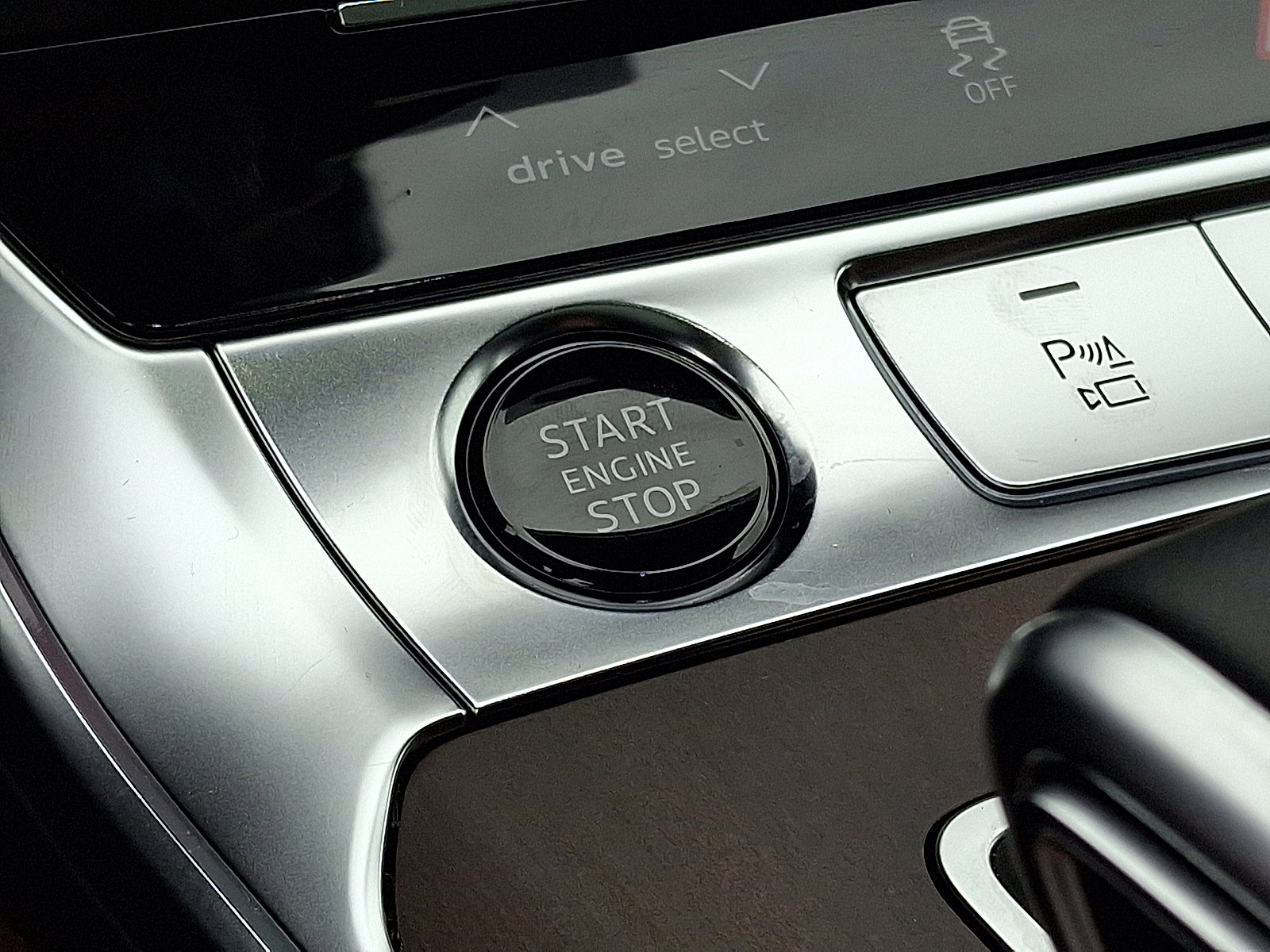 Certified 2025 Audi A6 Premium Plus image 25