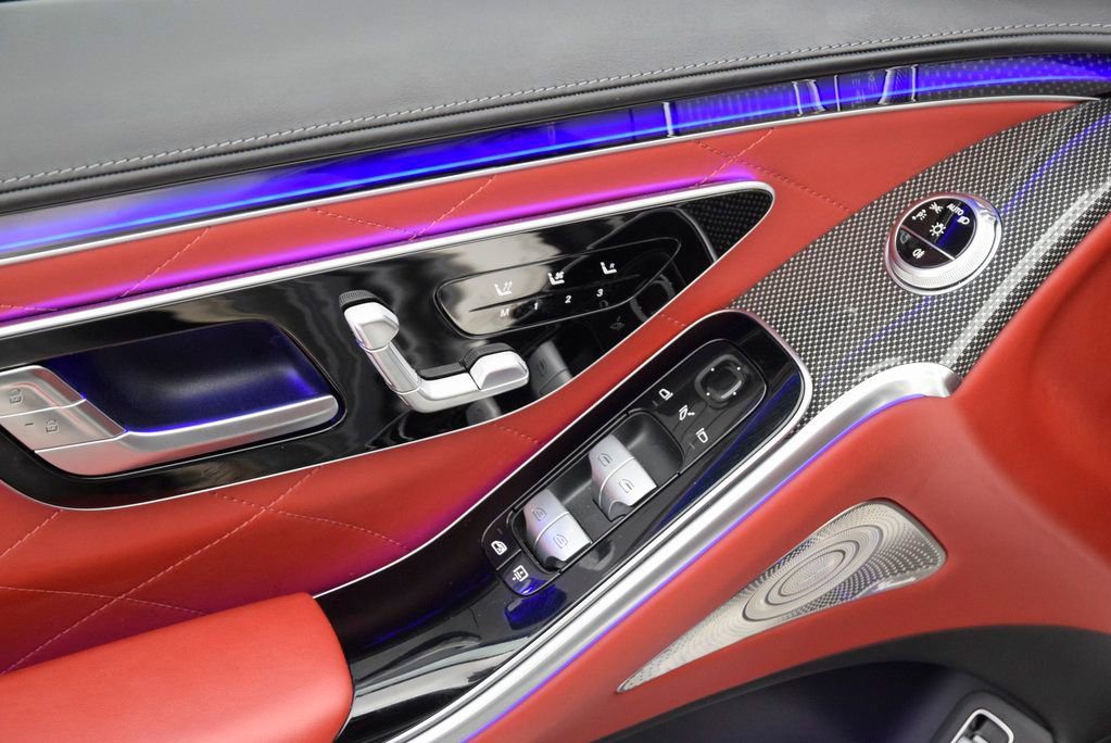 Used 2025 Mercedes-Benz S 580e 4MATIC Sedan image 21