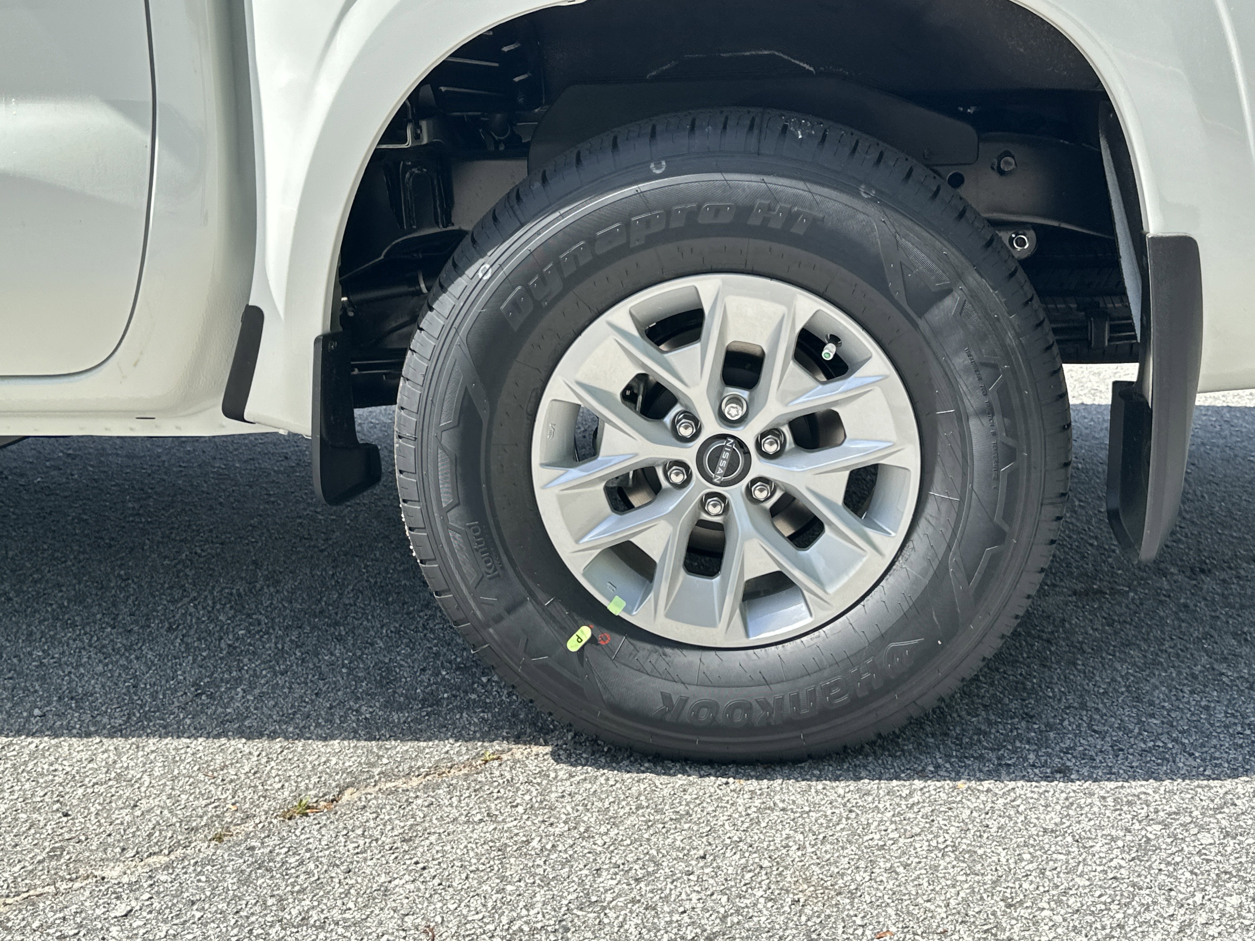 New 2026 Nissan Frontier S image 19