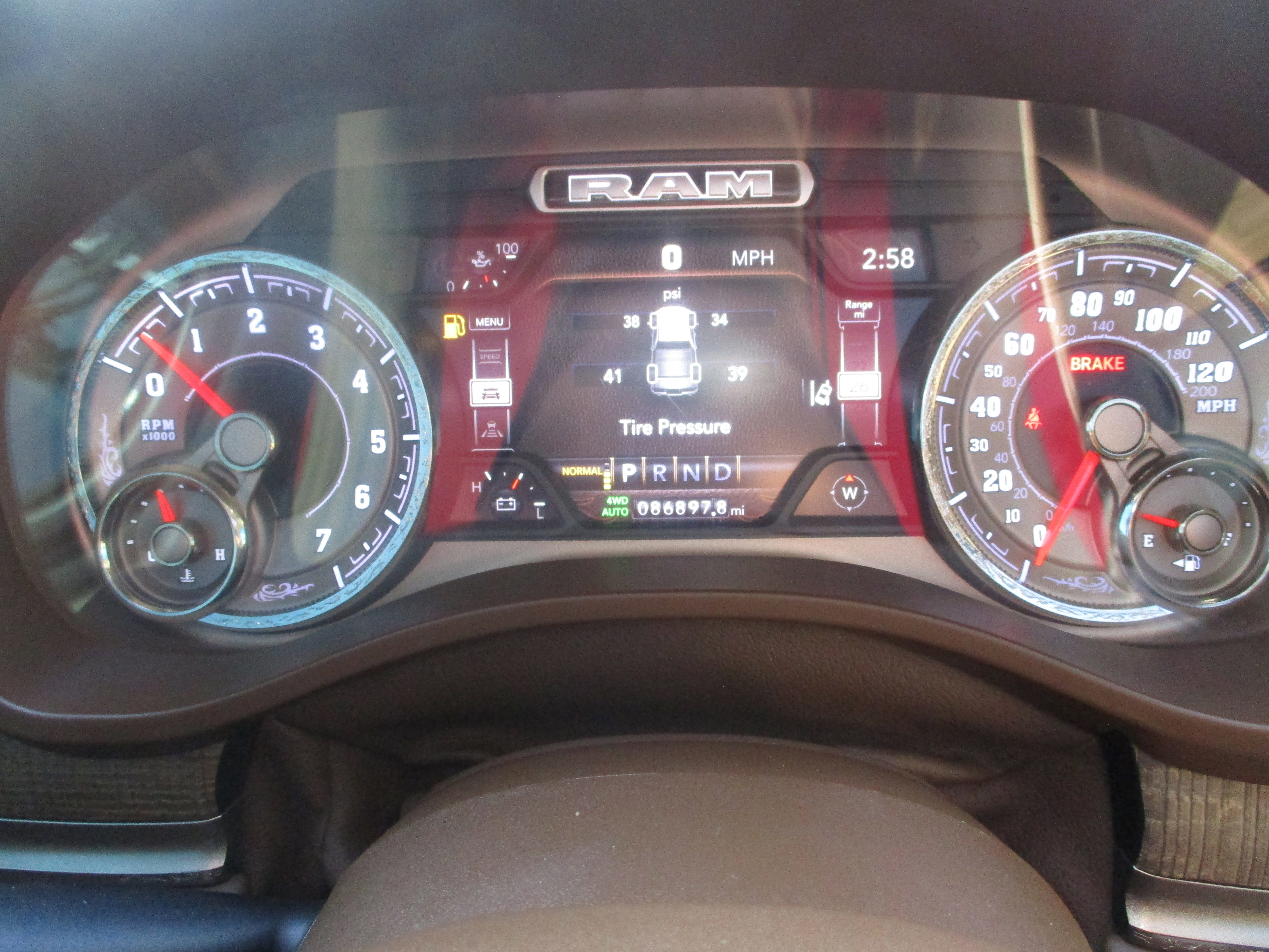 Used 2019 RAM 1500 Laramie Longhorn image 17