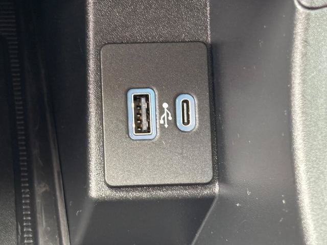Certified 2022 Ford Edge Titanium AWD/4WD image 17