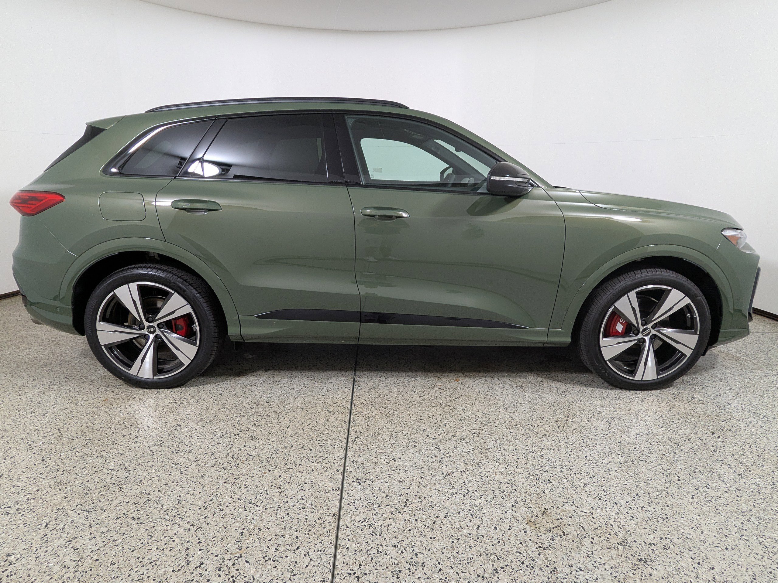 New 2025 Audi SQ5 Premium Plus image 8