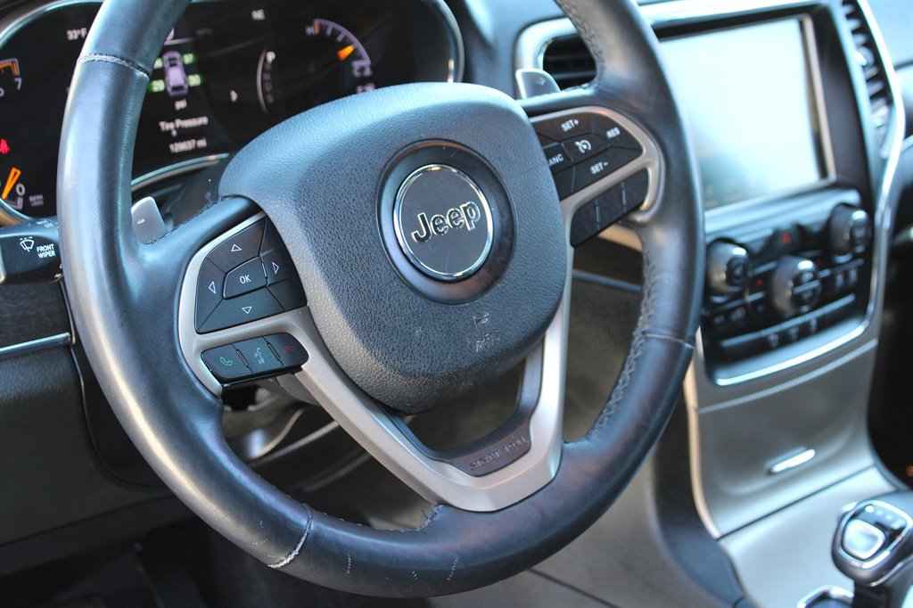 Used 2014 Jeep Grand Cherokee Limited w/ Luxury Group II RWD image 35