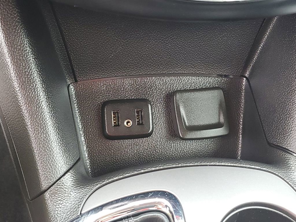Used 2019 Chevrolet Cruze LT FWD image 16