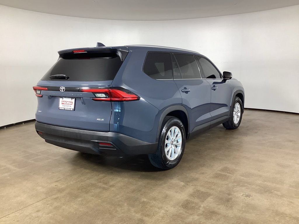 Used 2024 Toyota Grand Highlander AWD image 4
