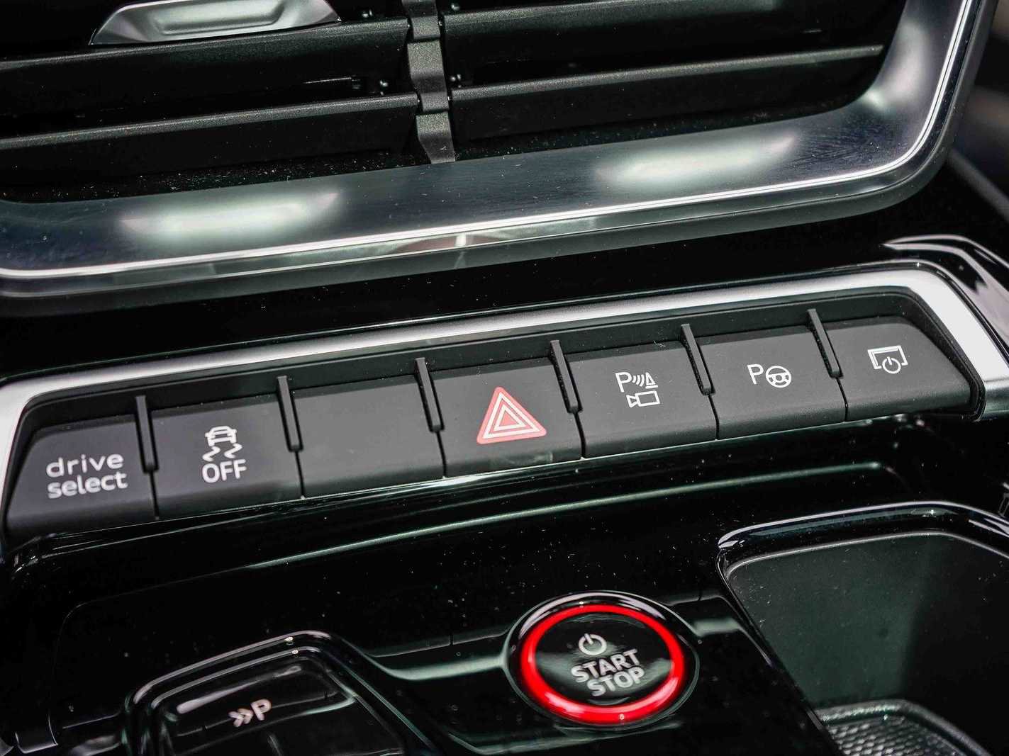 Used 2023 Audi e-tron GT Prestige w/ Prestige Package image 22