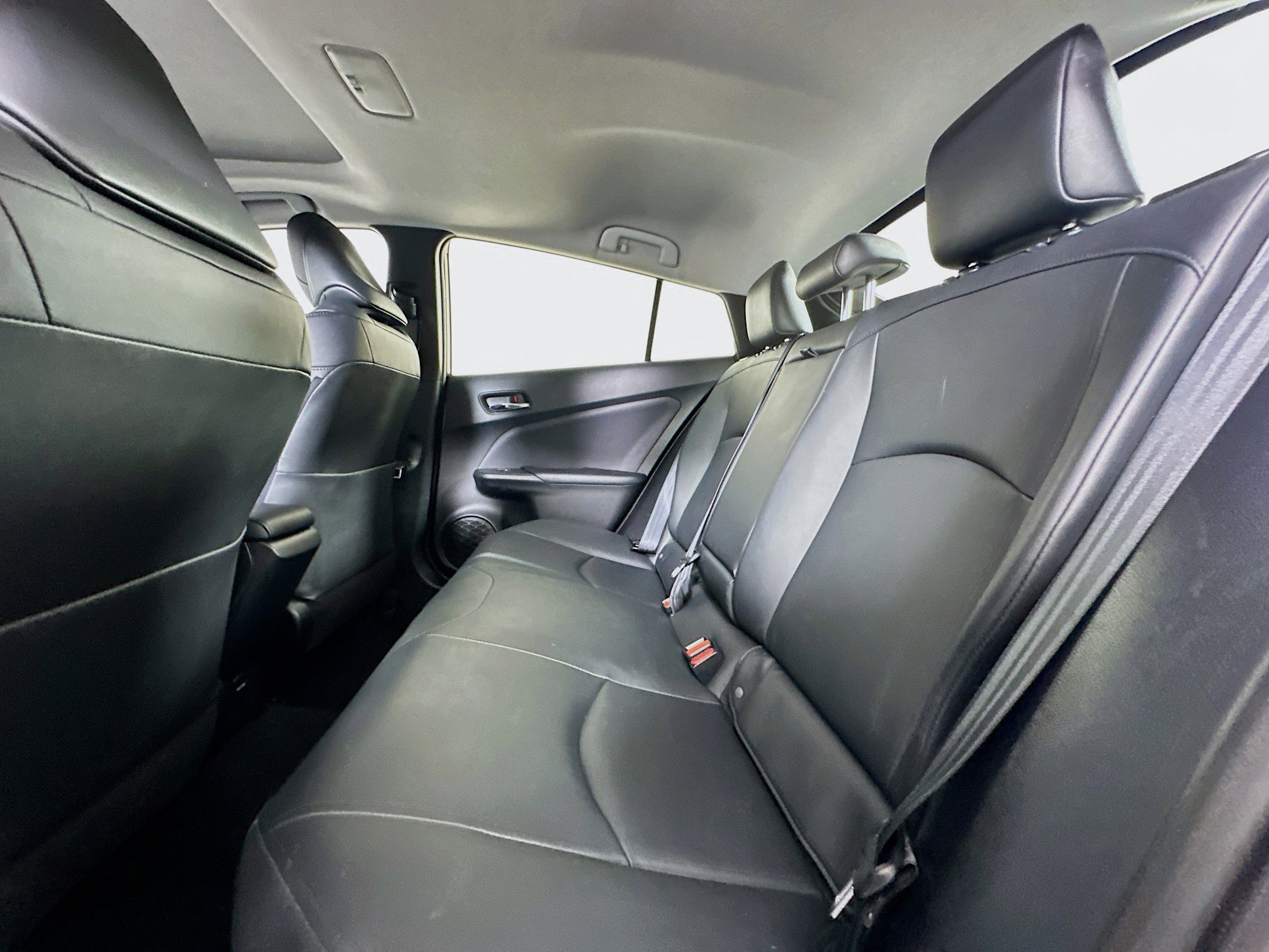 Used 2017 Toyota Prius Four w/ Premium Convenience Package FWD image 27