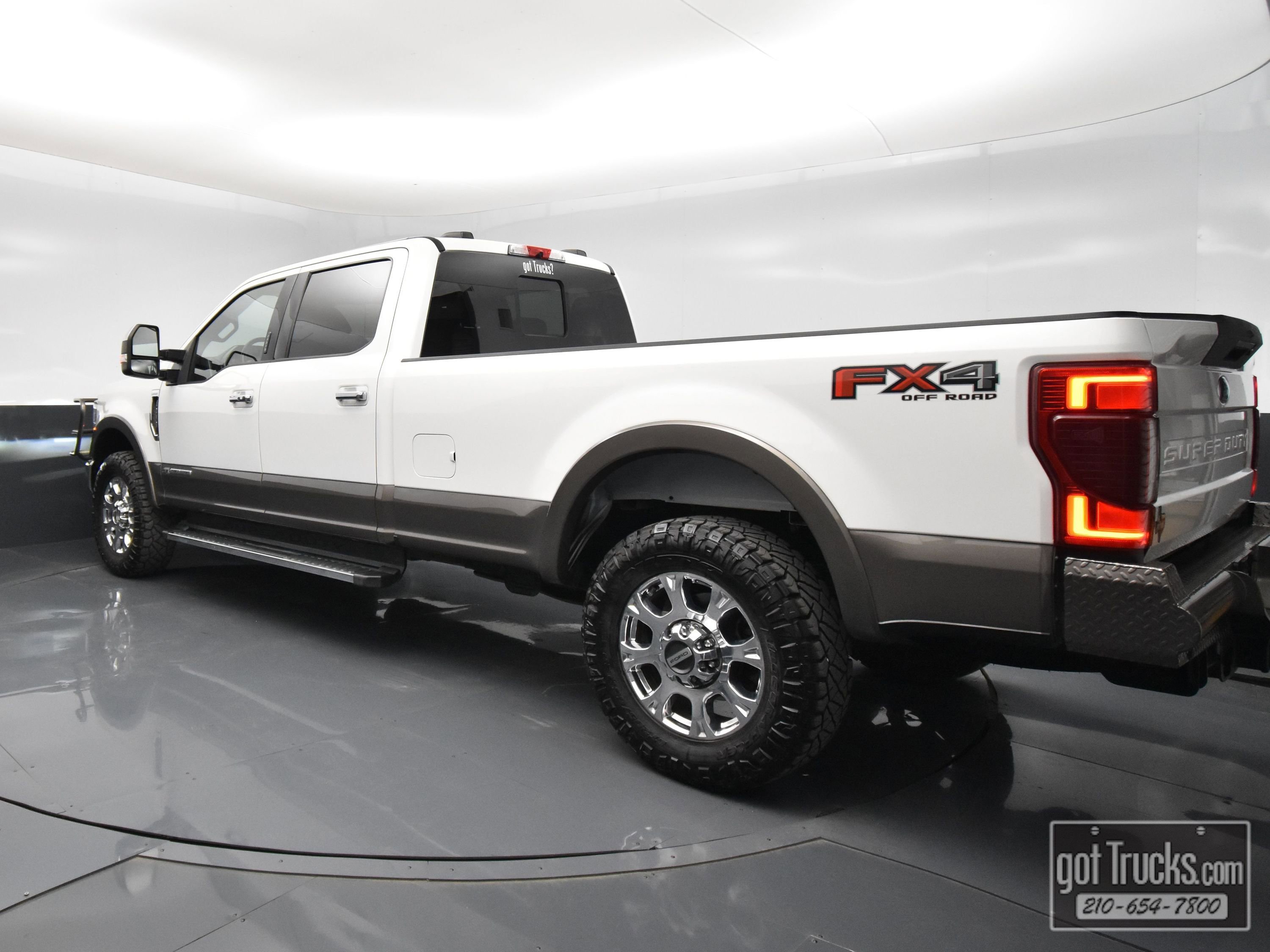 Used 2022 Ford F250 Lariat w/ Lariat Ultimate Package AWD/4WD image 5