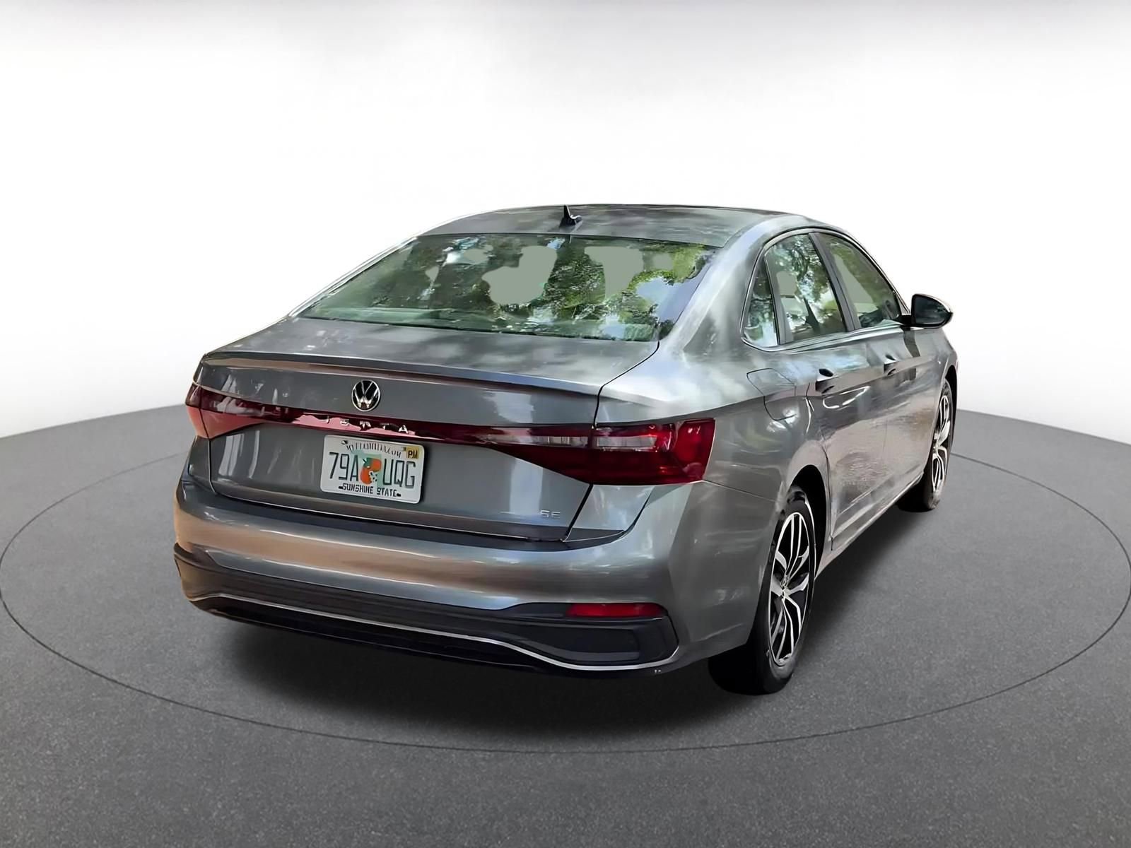 Used 2025 Volkswagen Jetta SE image 14