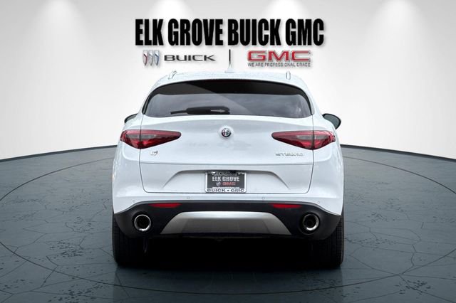 Used 2019 Alfa Romeo Stelvio Ti image 5