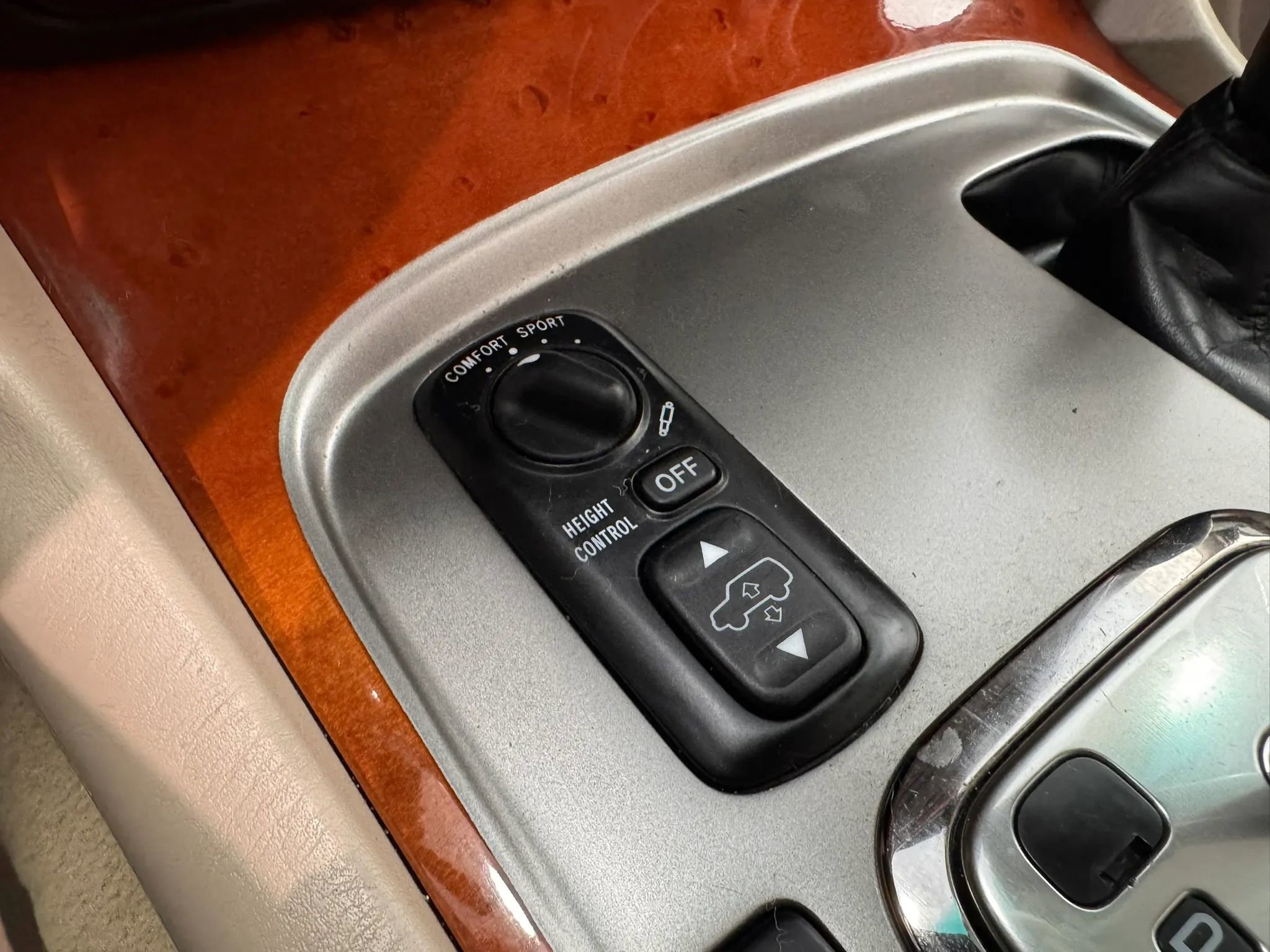 Used 2004 Lexus LX 470 4WD image 37