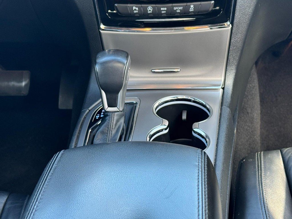 Used 2021 Jeep Grand Cherokee Limited AWD/4WD image 15