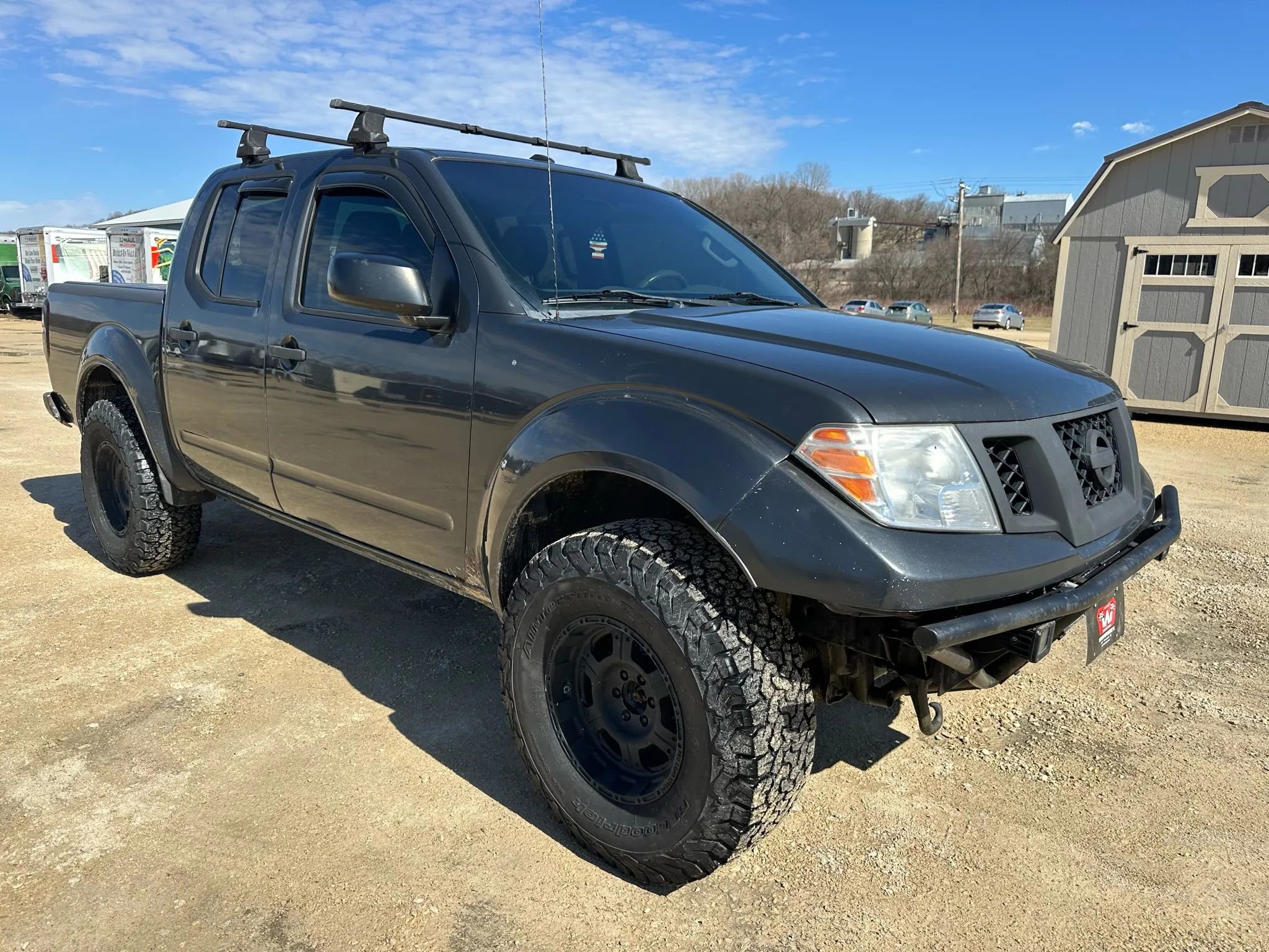 Used 2013 Nissan Frontier SV image 3