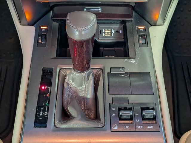 Used 2014 Lexus GX 460 w/ Premium Package AWD/4WD image 21