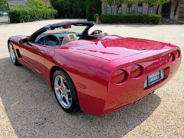 Used 2002 Chevrolet Corvette Convertible w/ Preferred Equipment Group2 RWD image 12