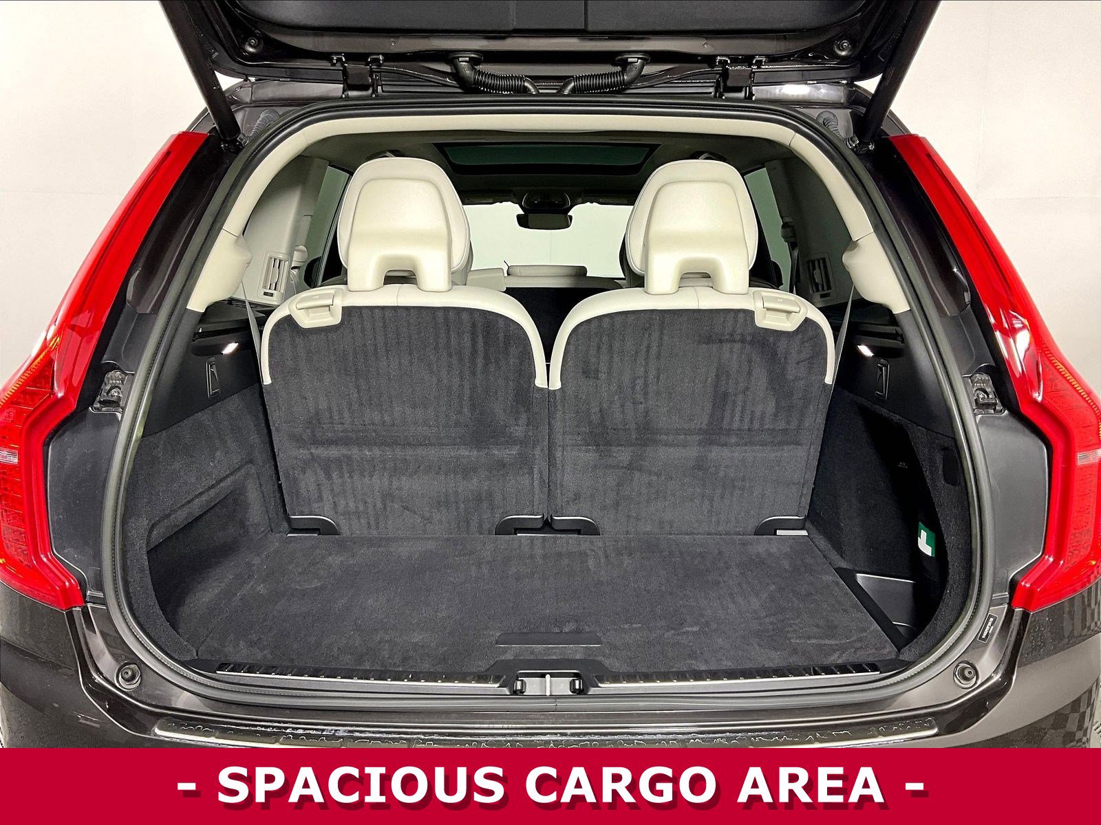 Used 2023 Volvo XC90 B6 Plus w/ Protection Package Premier AWD/4WD image 37