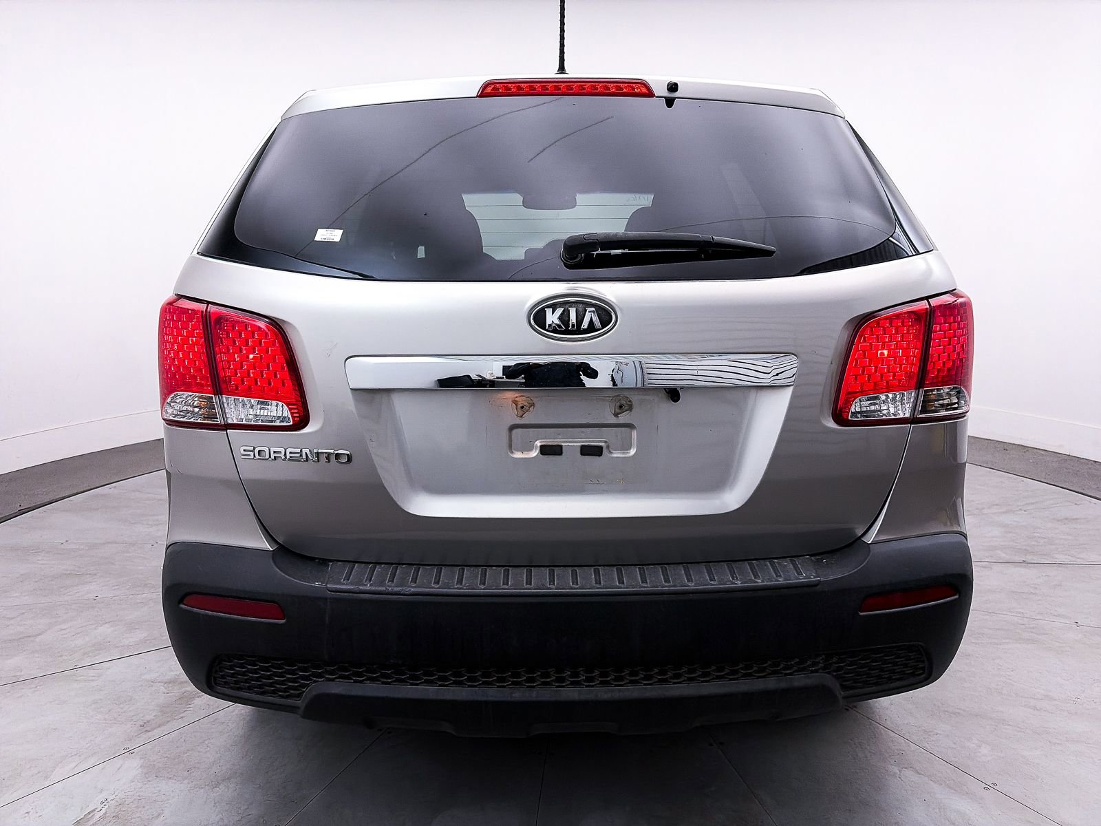 Used 2013 Kia Sorento LX image 9