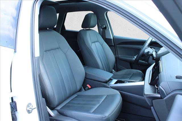 Certified 2025 Audi Q5 Premium w/ Convenience Package AWD/4WD image 29