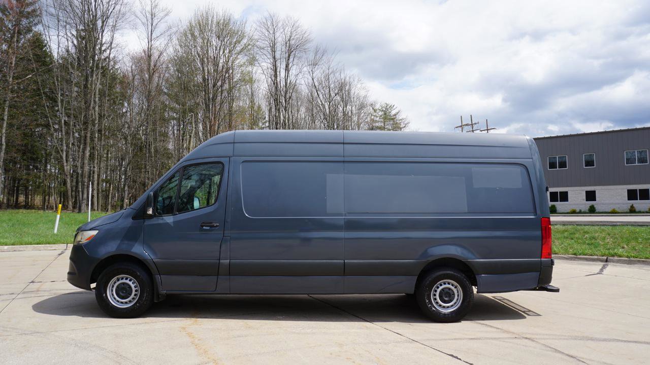 Used 2019 Mercedes-Benz Sprinter 170 image 2