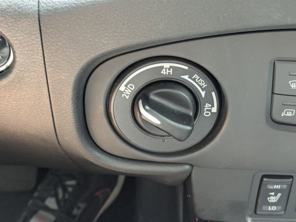 Used 2023 Nissan Frontier PRO-4X w/ Pro-4X Premium Package image 27