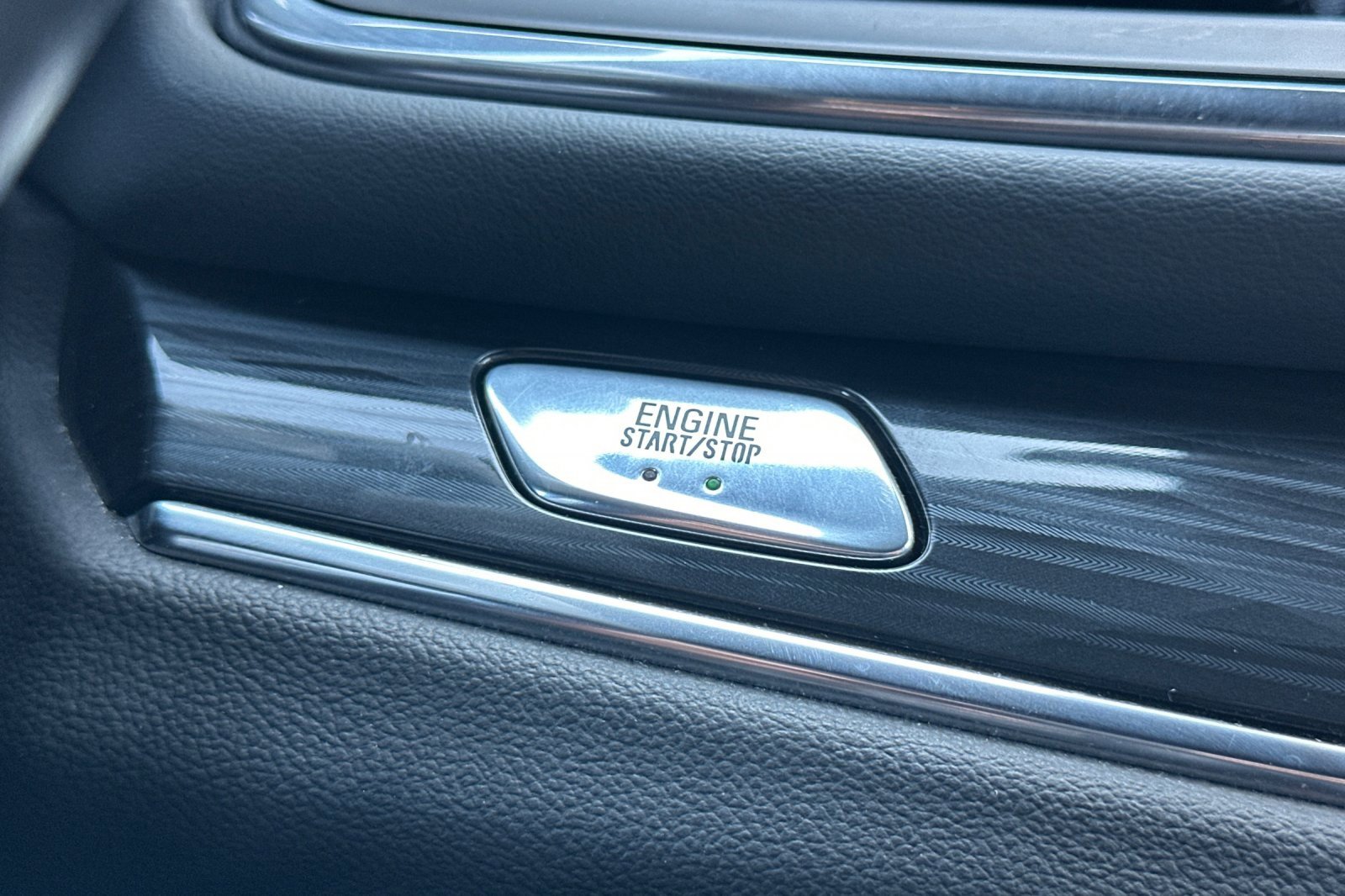 Used 2024 Buick Enclave Premium image 34