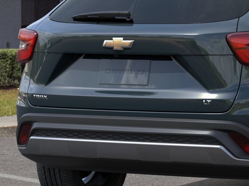 New 2026 Chevrolet Trax LT w/ Sunroof Package FWD image 14