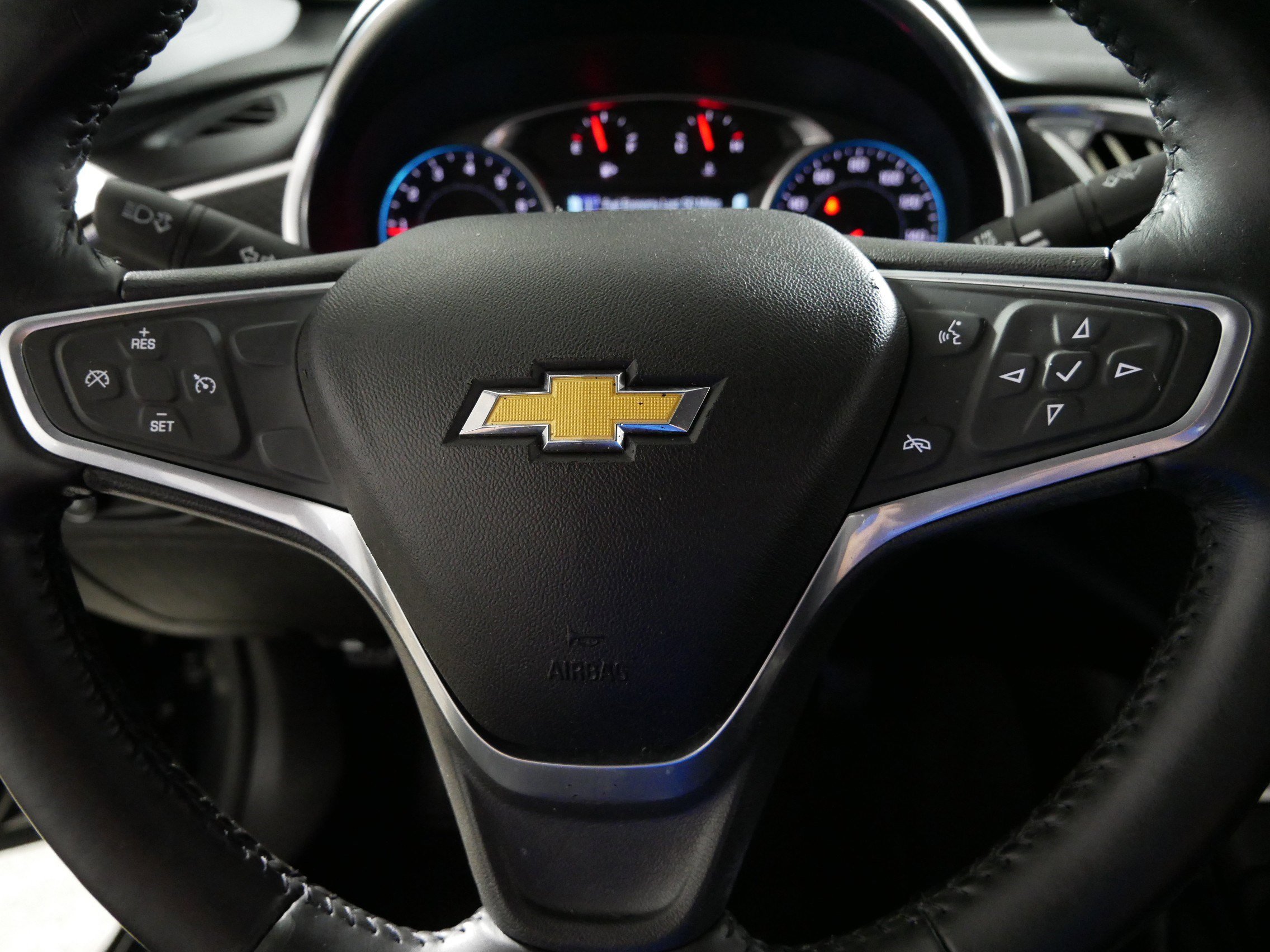 Used 2018 Chevrolet Malibu LT FWD image 25