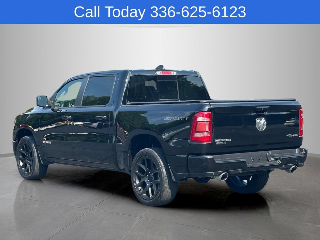 Used 2023 RAM 1500 Laramie AWD/4WD image 3