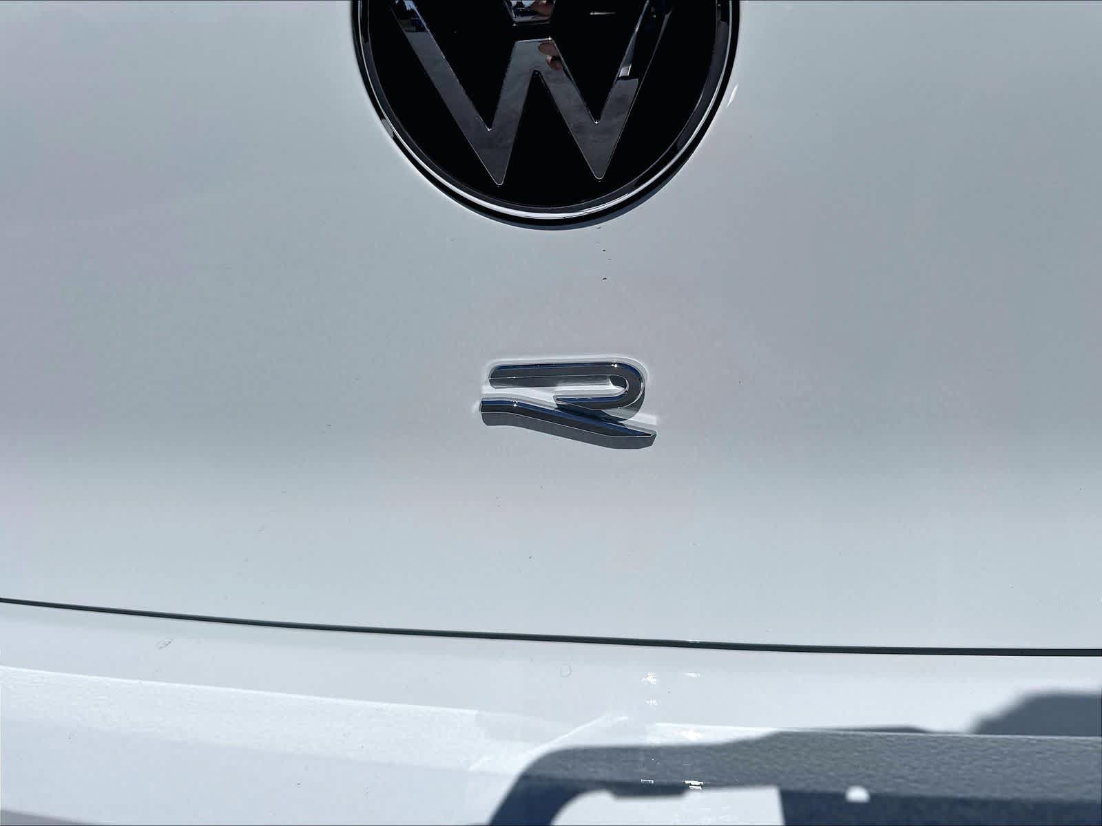 Used 2025 Volkswagen Golf AWD/4WD image 11