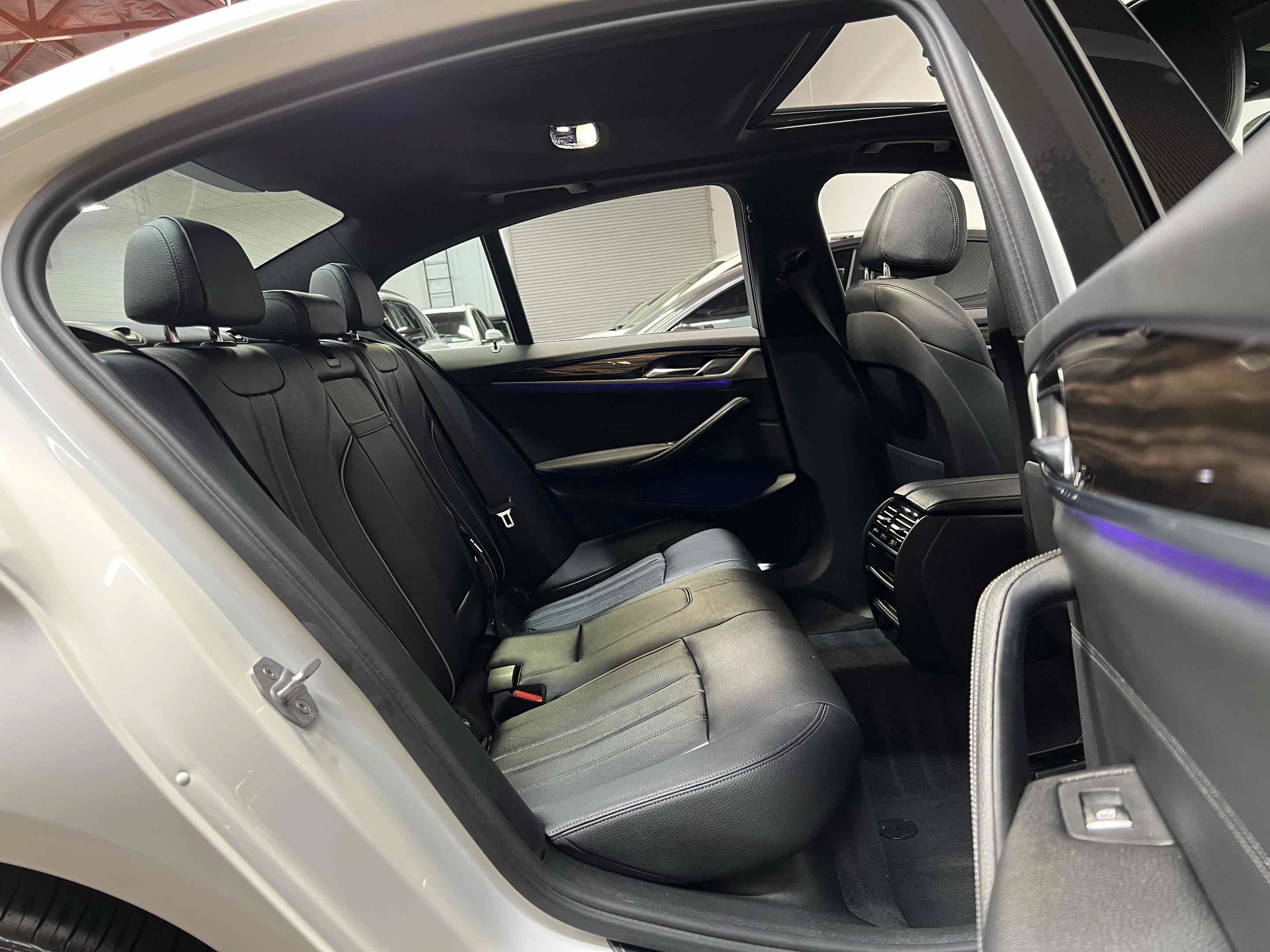 Used 2017 BMW 540i RWD image 24