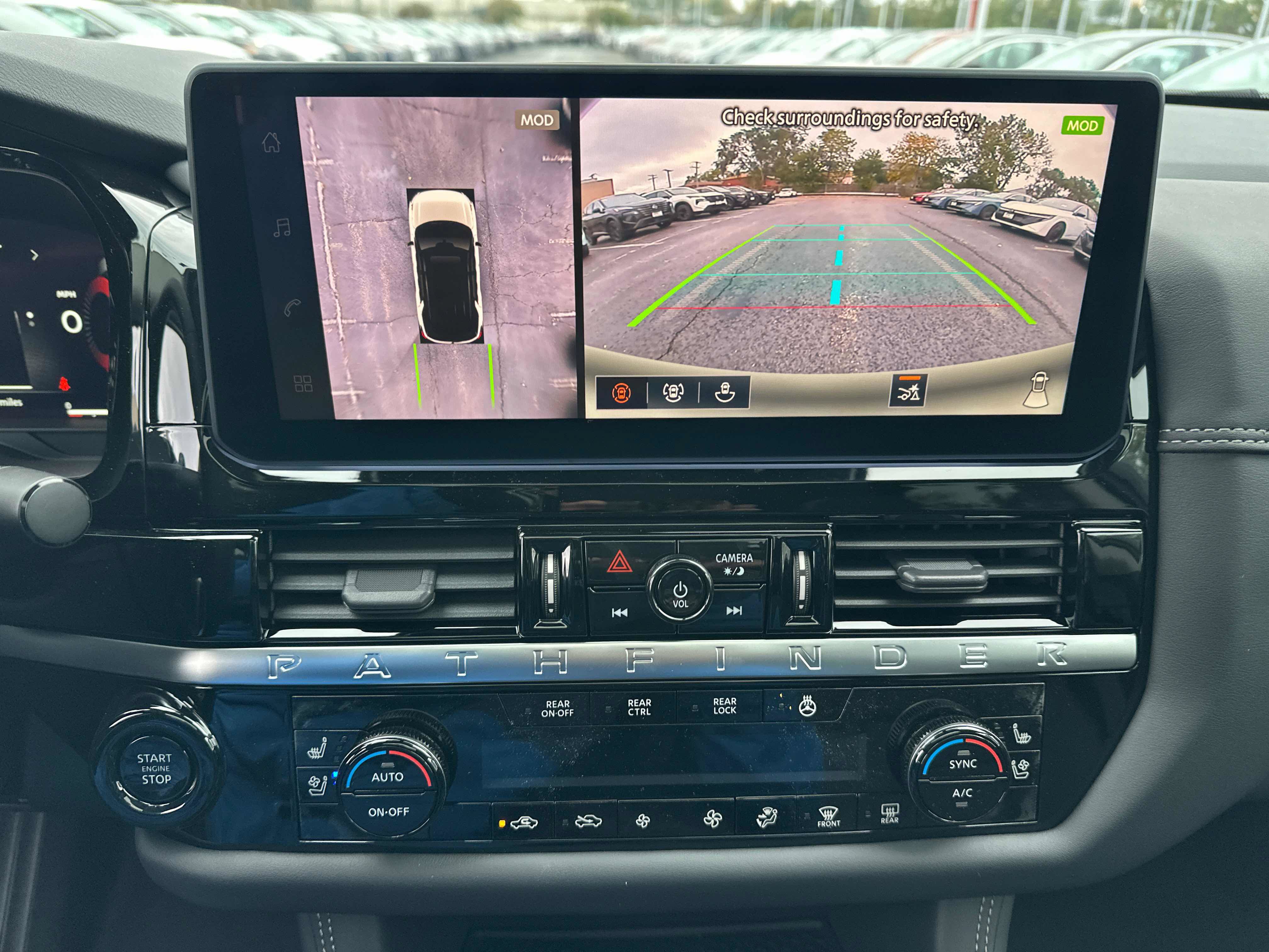 New 2026 Nissan Pathfinder Platinum AWD/4WD image 35