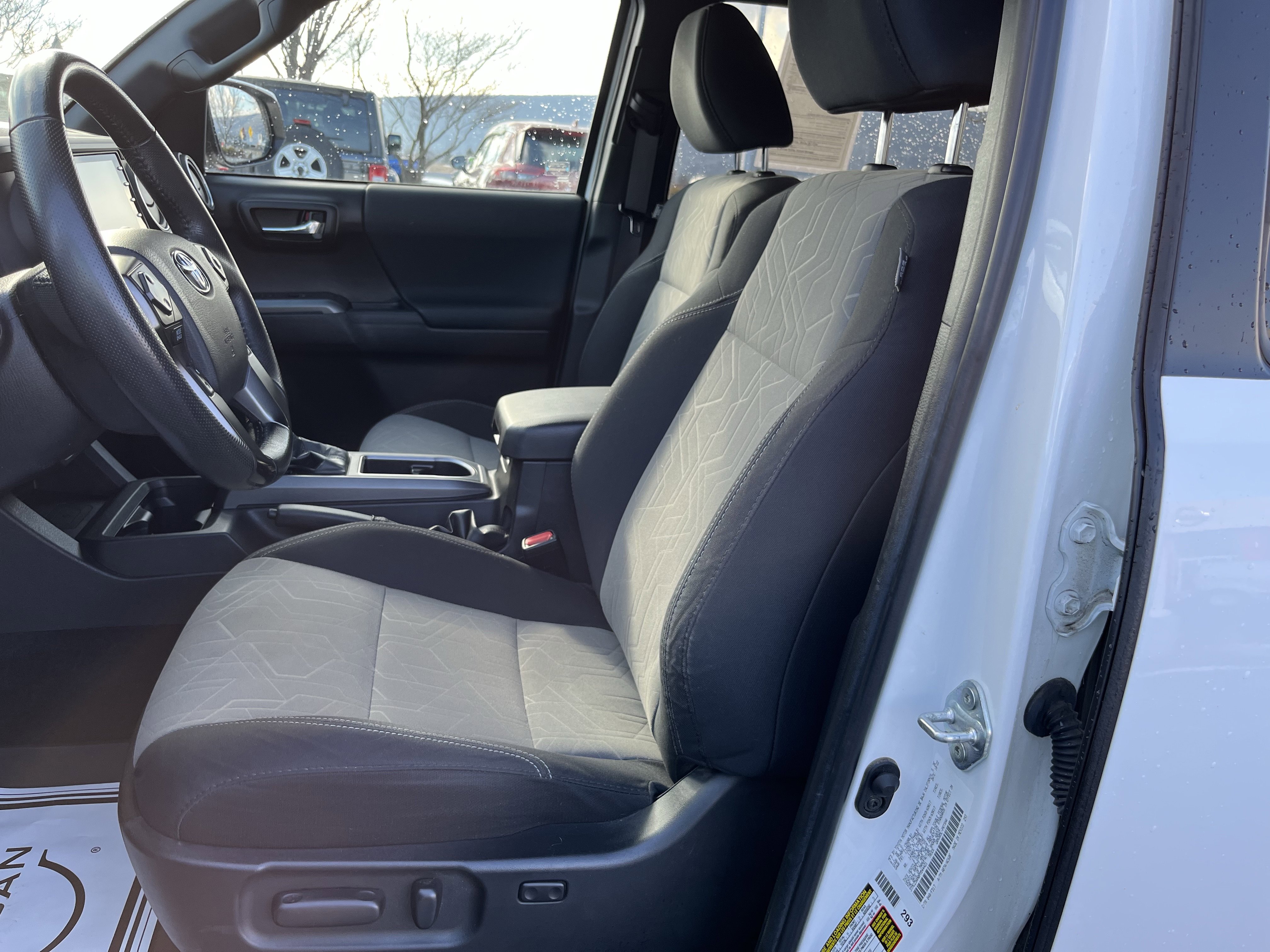 Used 2023 Toyota Tacoma TRD Sport image 13