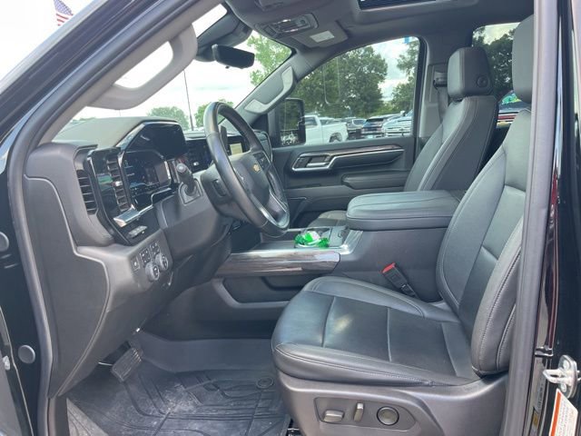 Used 2024 Chevrolet Silverado 2500 LTZ w/ LTZ Plus Package AWD/4WD image 17