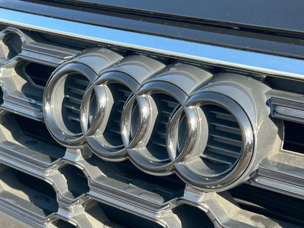 Used 2023 Audi Q5 2.0T Premium w/ Convenience Package AWD/4WD image 41