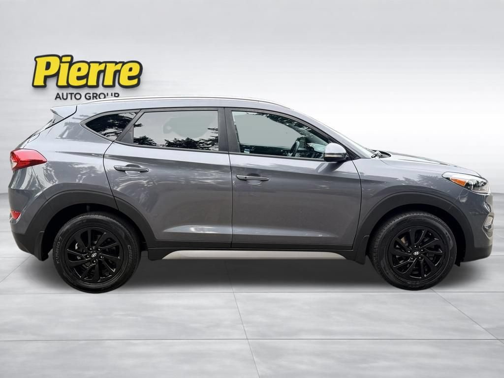 Used 2017 Hyundai Tucson SE Plus AWD/4WD image 3