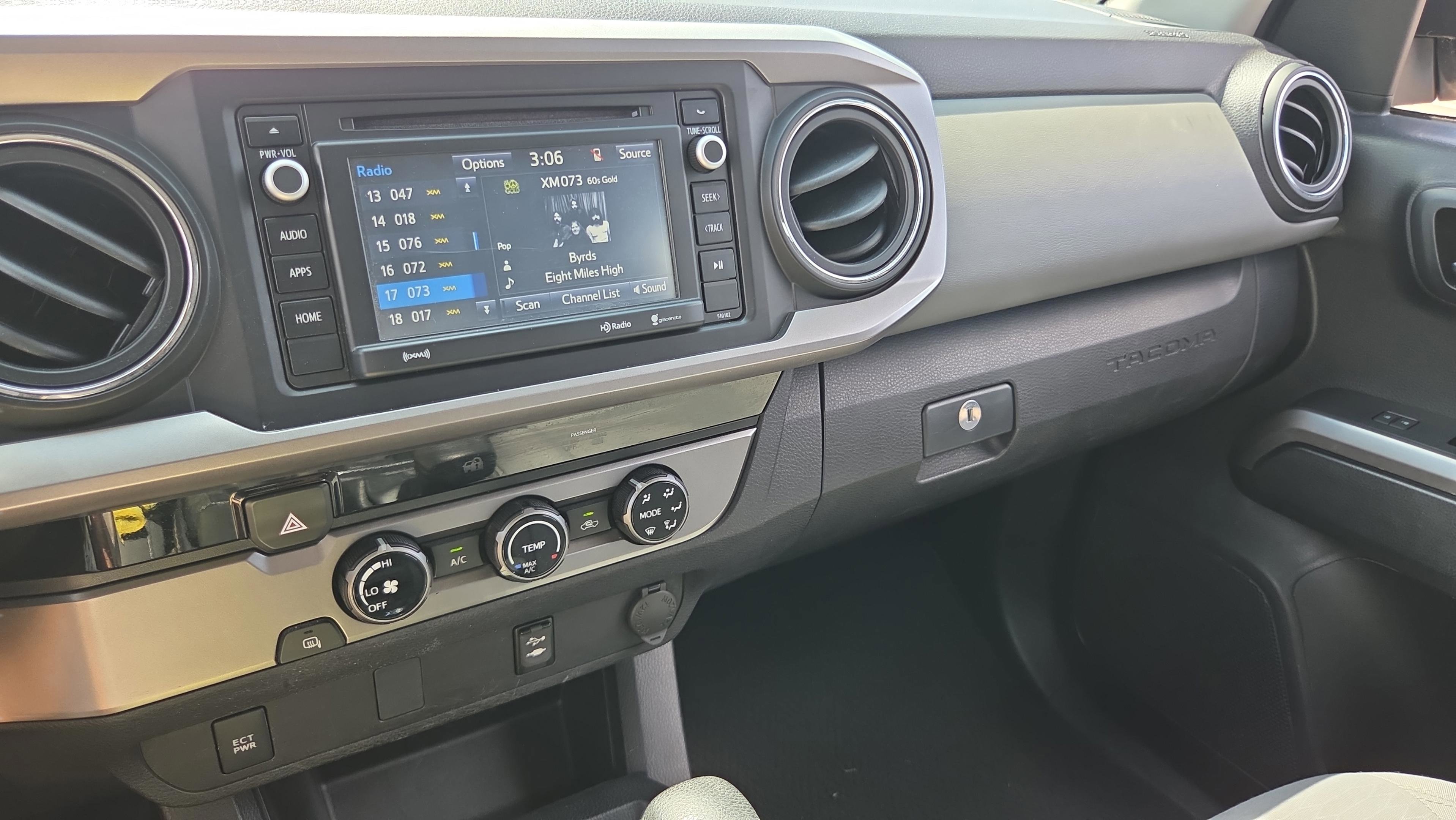 Used 2017 Toyota Tacoma SR5 w/ Tow Package RWD image 28