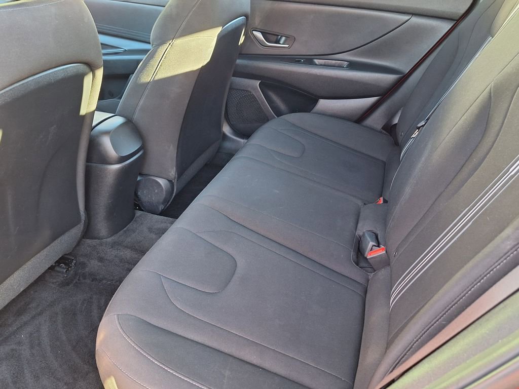 Certified 2022 Hyundai Elantra Blue image 11