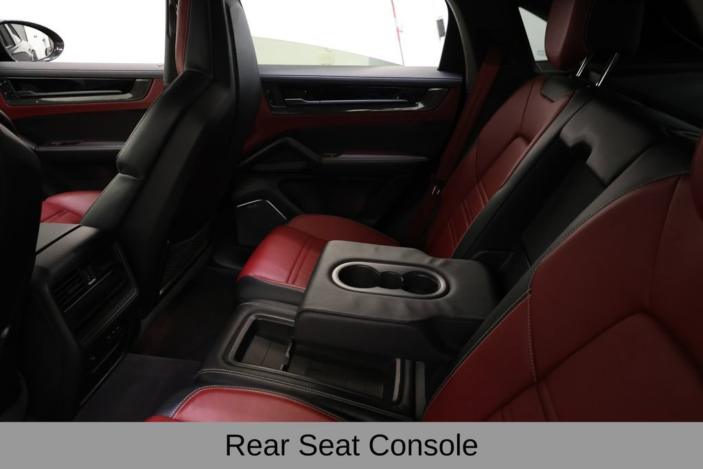 Used 2024 Porsche Cayenne Turbo GT AWD/4WD image 42