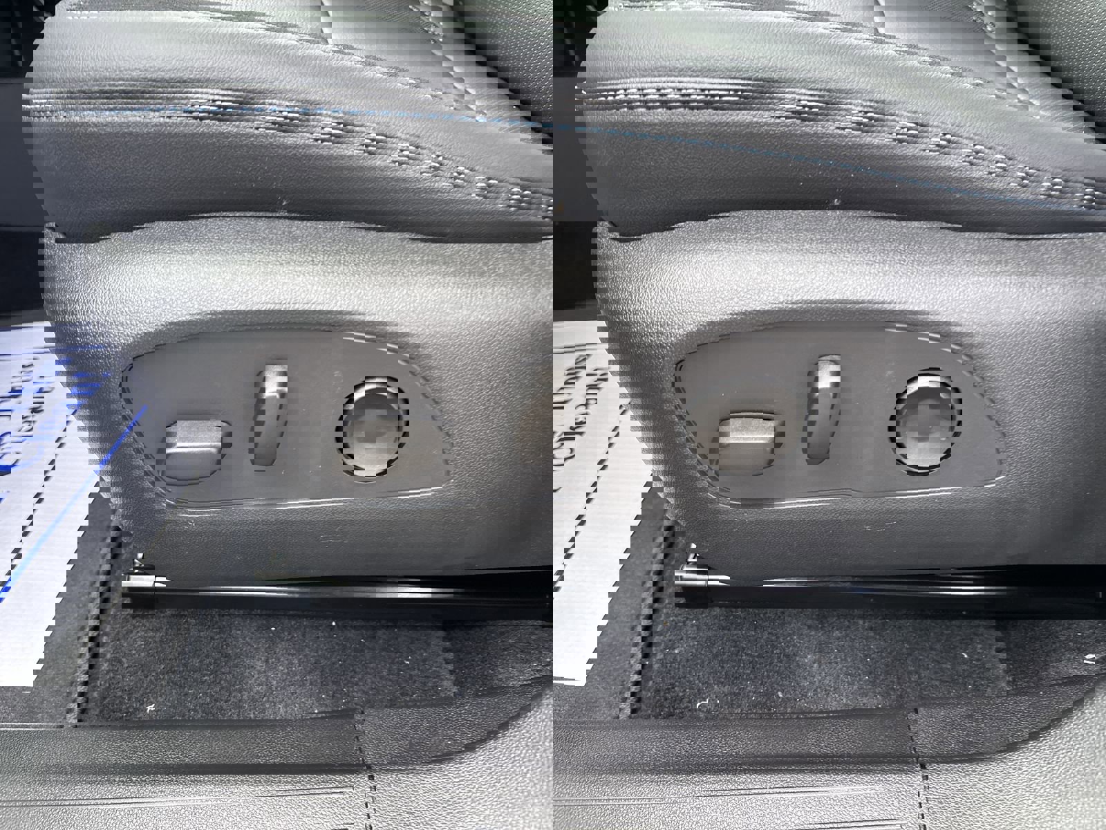 New 2026 Chevrolet Equinox EV LT image 12