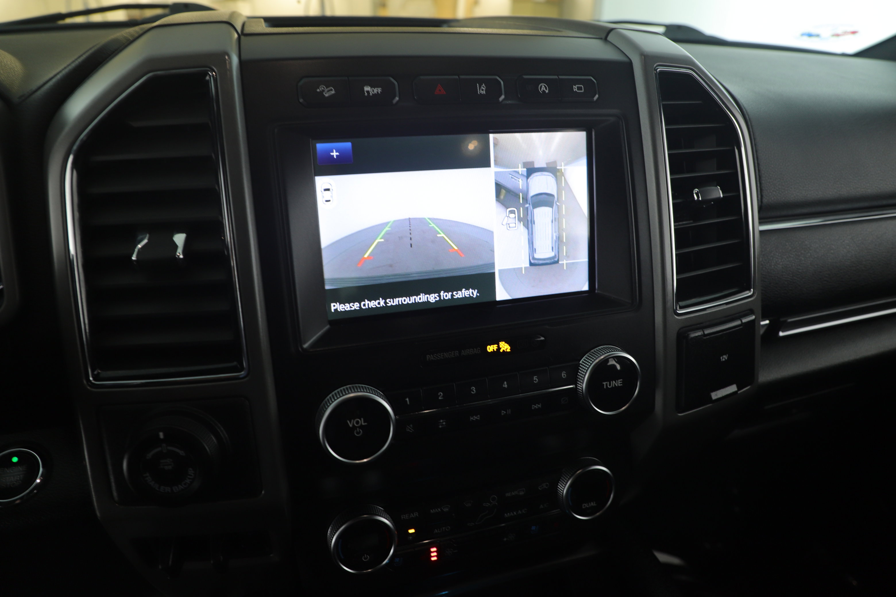 Used 2020 Ford Expedition Max XLT w/ Equipment Group 202A image 16