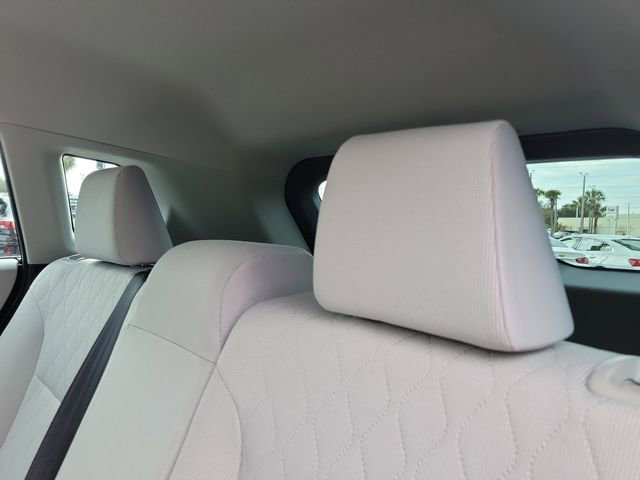Used 2024 Toyota Corolla Cross L image 13