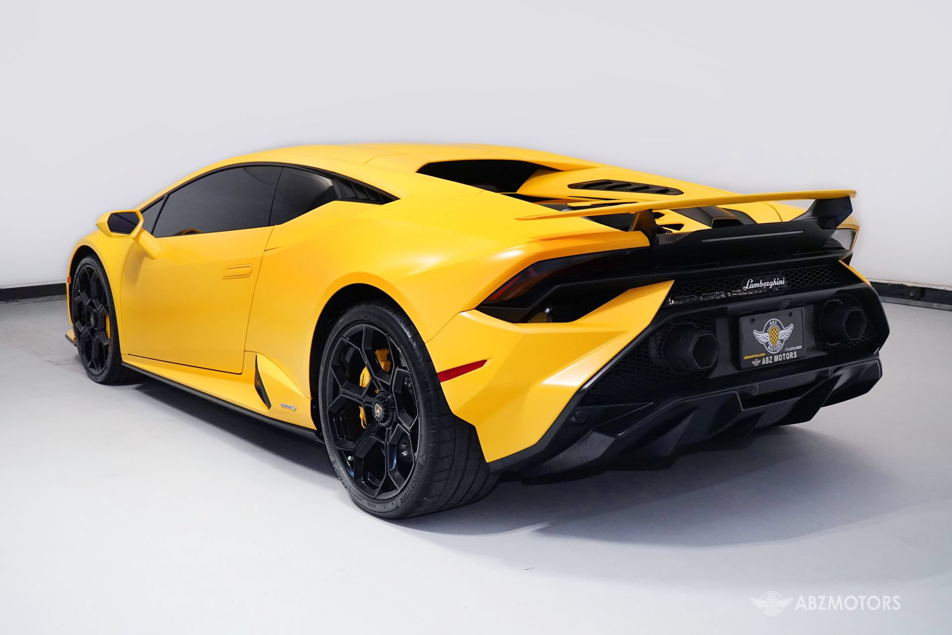 Used 2023 Lamborghini Huracan Tecnica RWD image 7