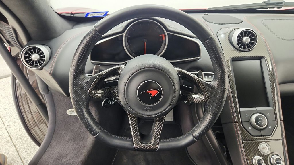 Used 2012 McLaren MP4-12C Coupe RWD image 40