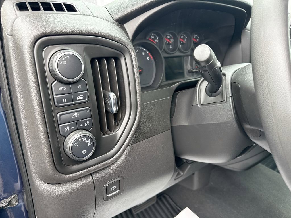 Used 2021 Chevrolet Silverado 1500 Custom image 10
