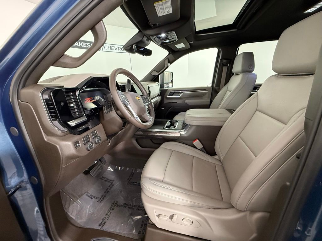 Used 2026 Chevrolet Silverado 2500 LTZ w/ LTZ Premium Package AWD/4WD image 15