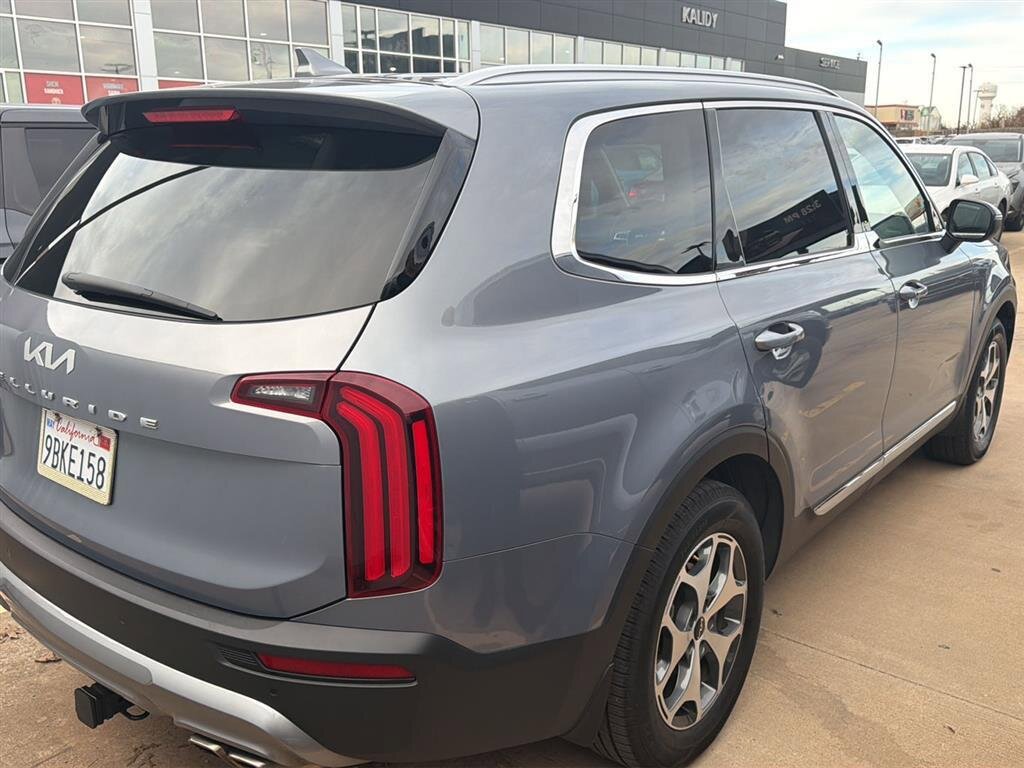 Used 2022 Kia Telluride EX image 9